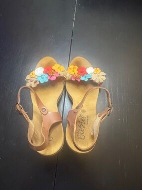 Colorful Floral Strap Brown Sandals